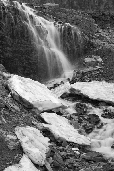 Waterfall and snow_2281