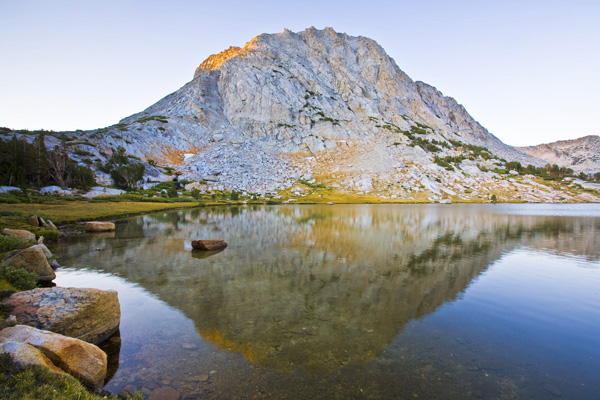lake sunrise- vogelsang